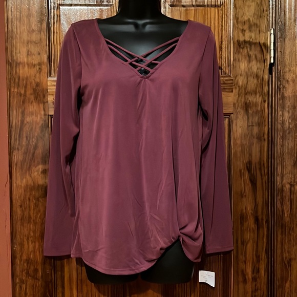 Moa Moa Tops - NWT Wine Moa Moa Long Sleeve Top